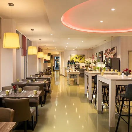 柏林米特莱昂纳多酒店 4*