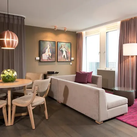 柏林米特莱昂纳多酒店 4*