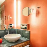 Leonardo Mitte 4*