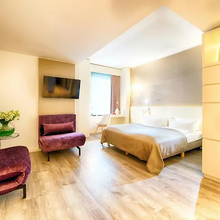 Leonardo Mitte 4* Berlin