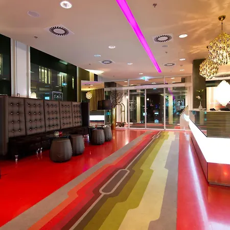Leonardo Mitte Otel 4*