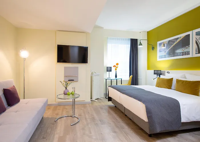 Hotel Leonardo Mitte 4*