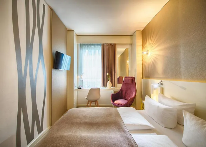 Hotel Leonardo Mitte 4*