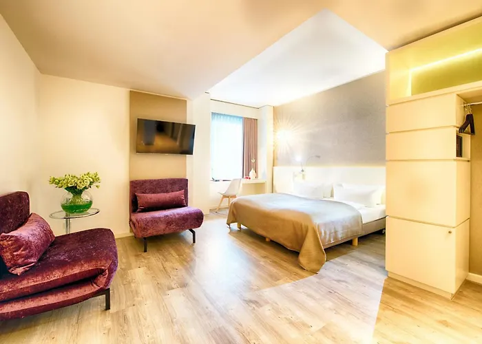 Leonardo Mitte 4* Berlin